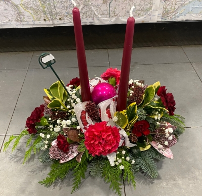 Table Arrangement + Candles BURGUNDY