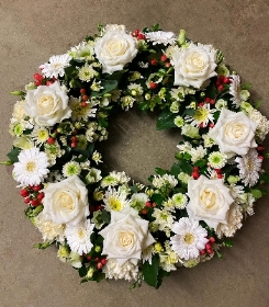 Wreath Cream & Green